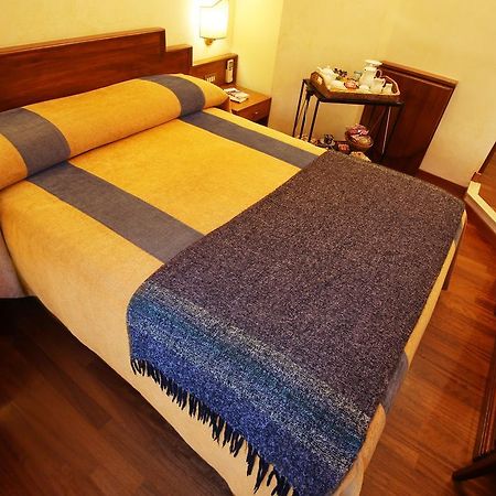 Bed and Breakfast Al Colonnato Di San Pietro Рим Экстерьер фото