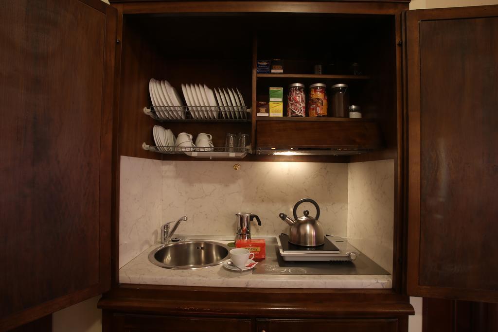 Bed and Breakfast Al Colonnato Di San Pietro Рим Экстерьер фото