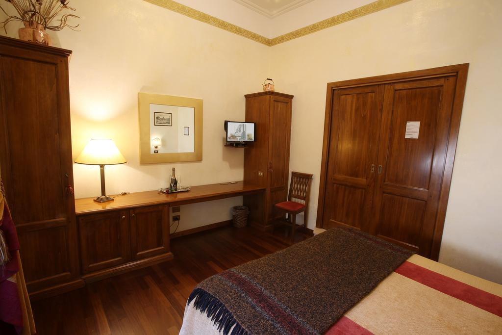Bed and Breakfast Al Colonnato Di San Pietro Рим Экстерьер фото