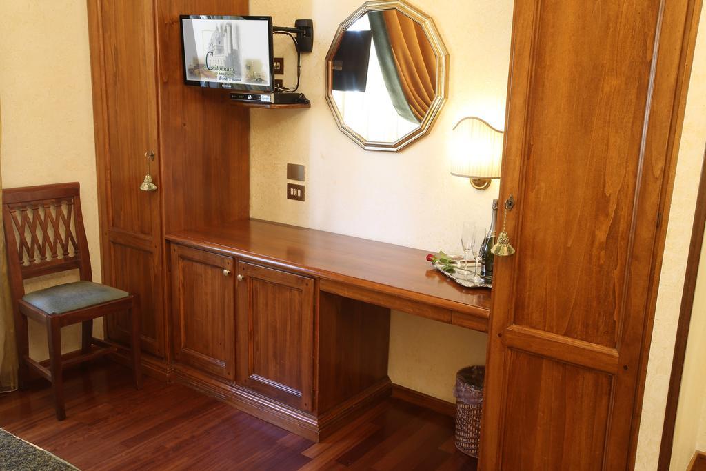 Bed and Breakfast Al Colonnato Di San Pietro Рим Экстерьер фото