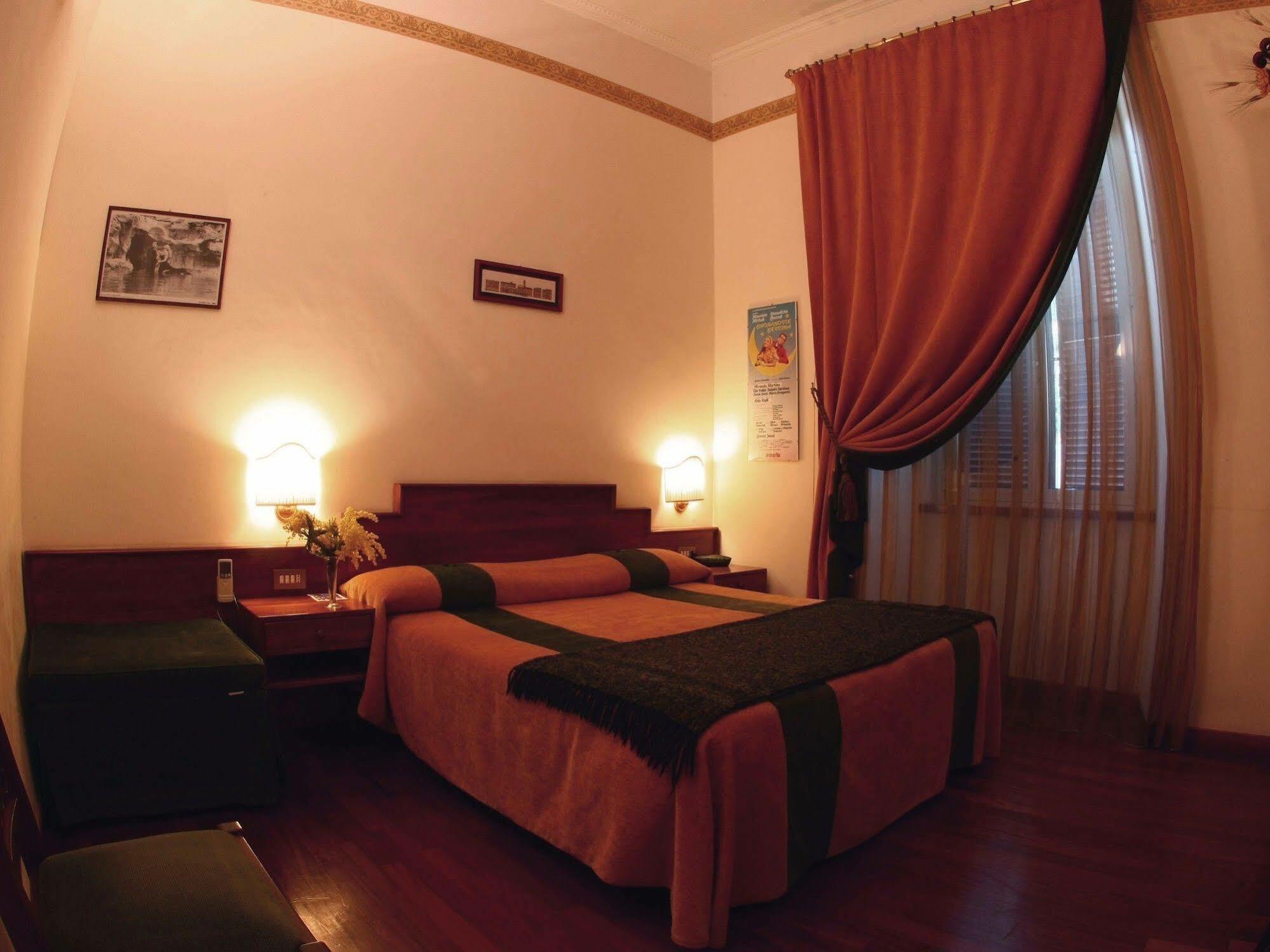 Bed and Breakfast Al Colonnato Di San Pietro Рим Экстерьер фото